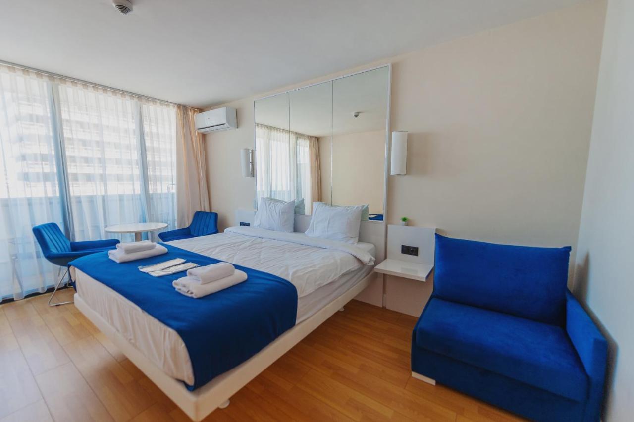 Black Sea Luxury Towers Hotel Batumi Bagian luar foto