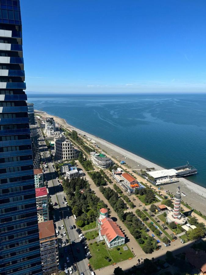Black Sea Luxury Towers Hotel Batumi Bagian luar foto