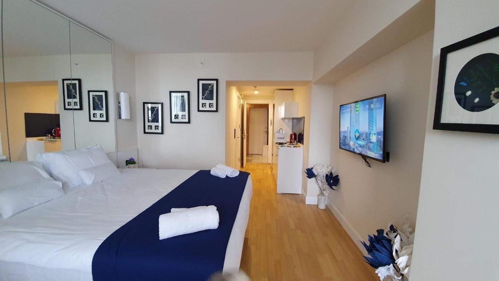 Black Sea Luxury Towers Hotel Batumi Bagian luar foto